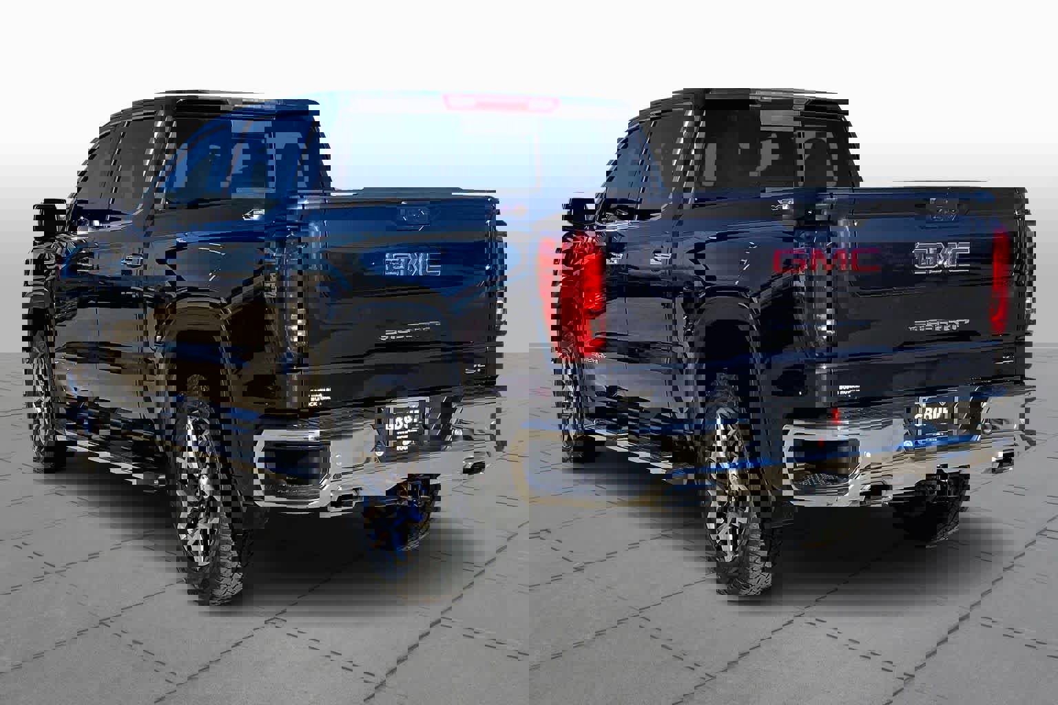 Certified 2024 GMC Sierra 1500 SLT image 12