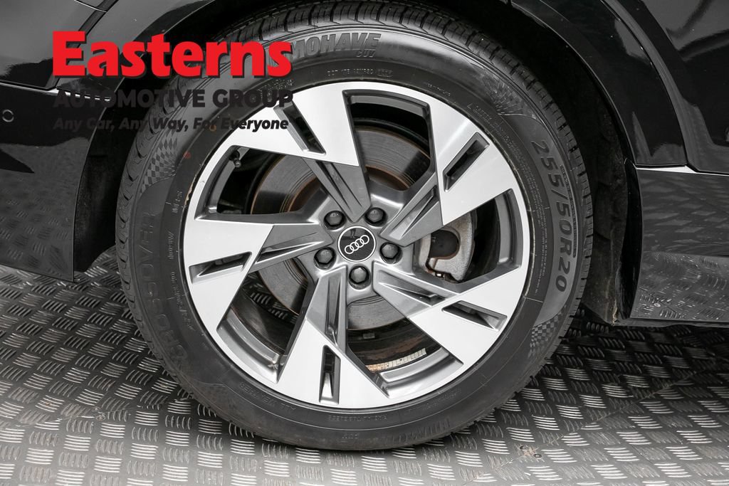 Used 2021 Audi e-tron Premium w/ Convenience Plus Package AWD/4WD image 32