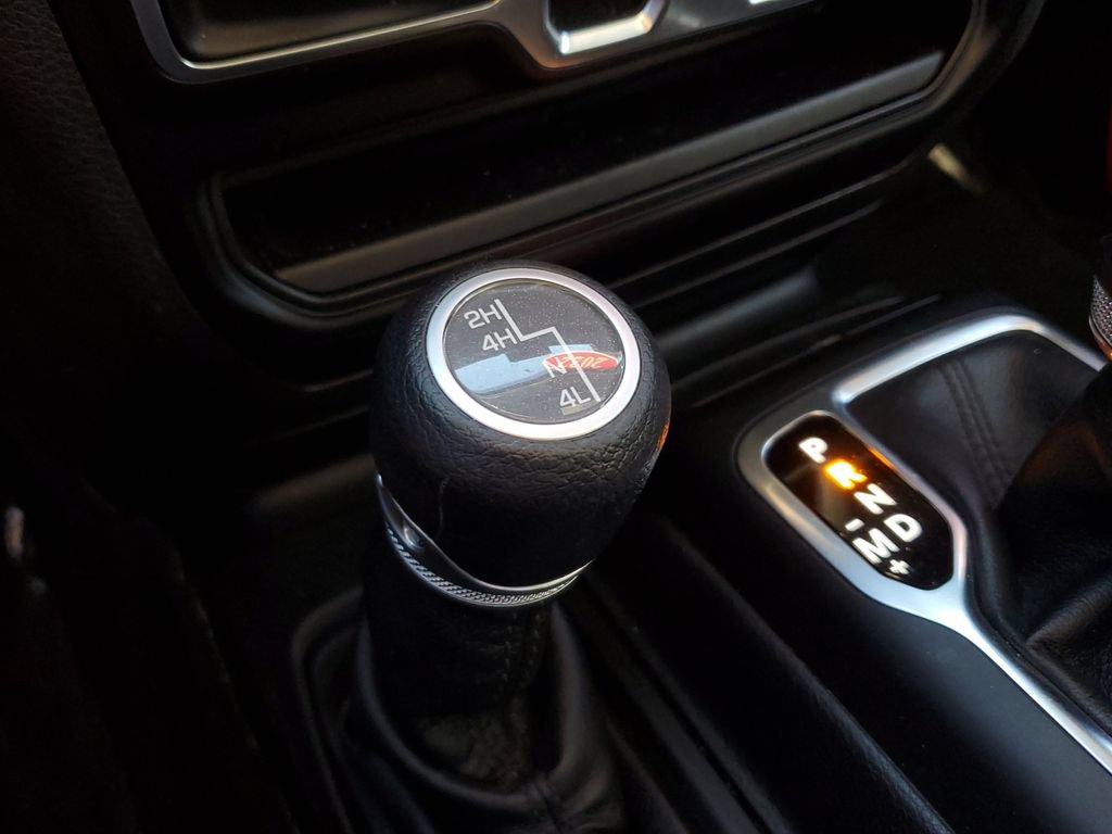 Used 2022 Jeep Gladiator Sport AWD/4WD image 30