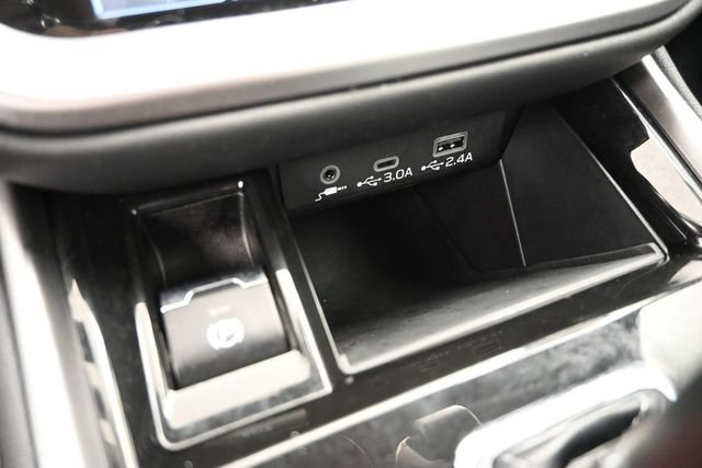 Used 2024 Subaru Outback Limited AWD/4WD image 17