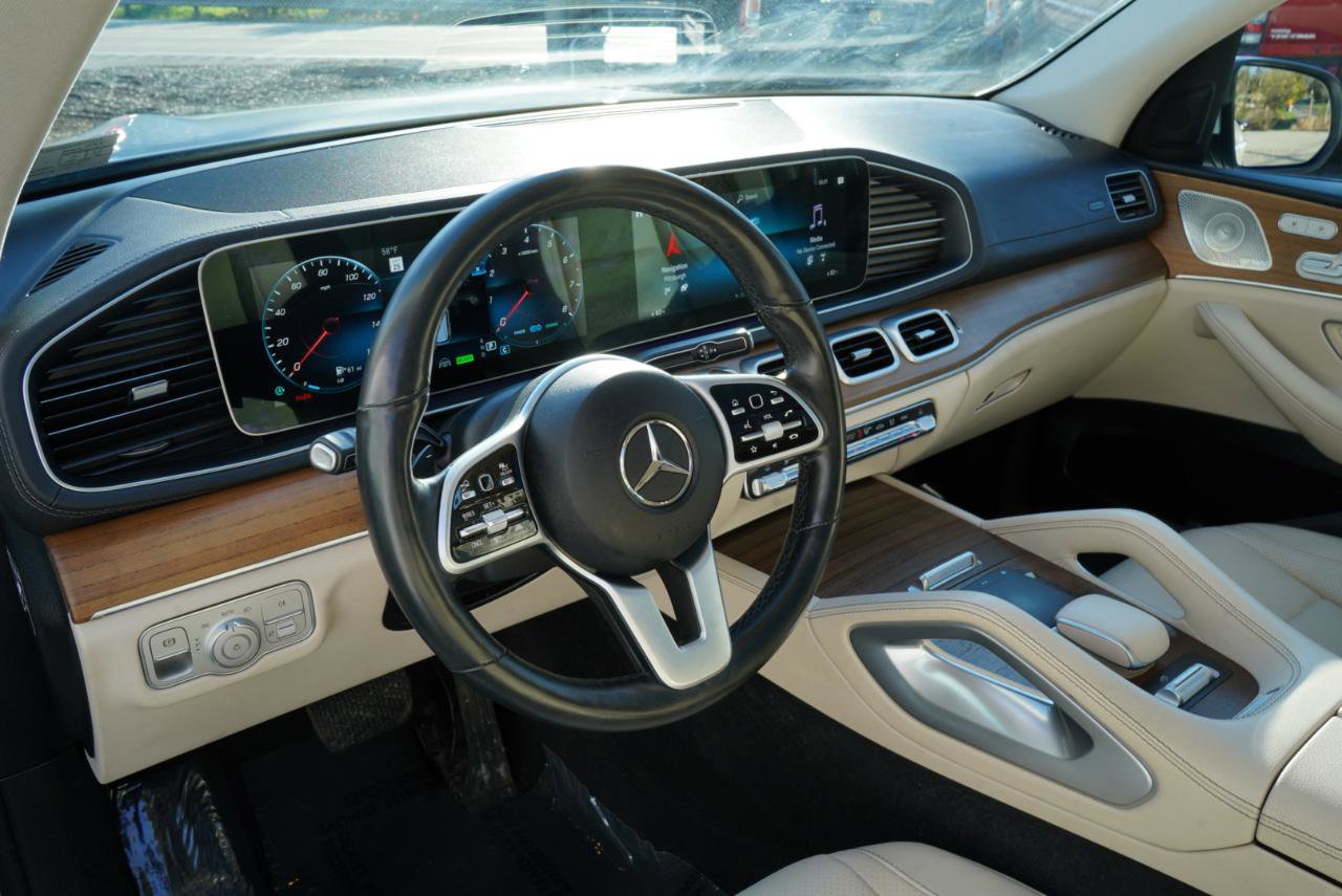 Used 2022 Mercedes-Benz GLS 450 4MATIC image 23