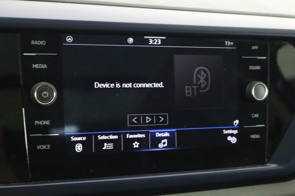 Used 2023 Volkswagen Taos SE w/ Panoramic Sunroof Package image 33