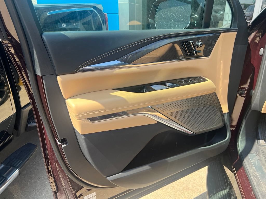 Certified 2025 Cadillac Escalade IQ Sport 2 AWD/4WD image 7