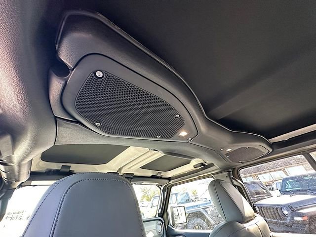 New 2026 Jeep Gladiator Mojave image 18