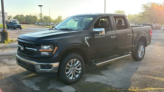 New 2026 Ford F150 XLT w/ Equipment Group 302A MID AWD/4WD image 3
