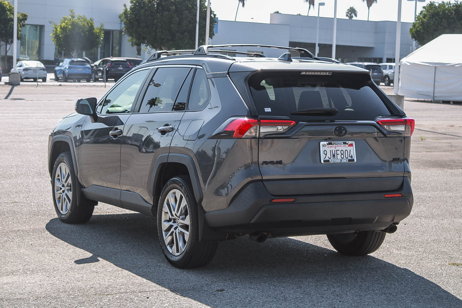 Used 2023 Toyota RAV4 XLE Premium FWD image 9