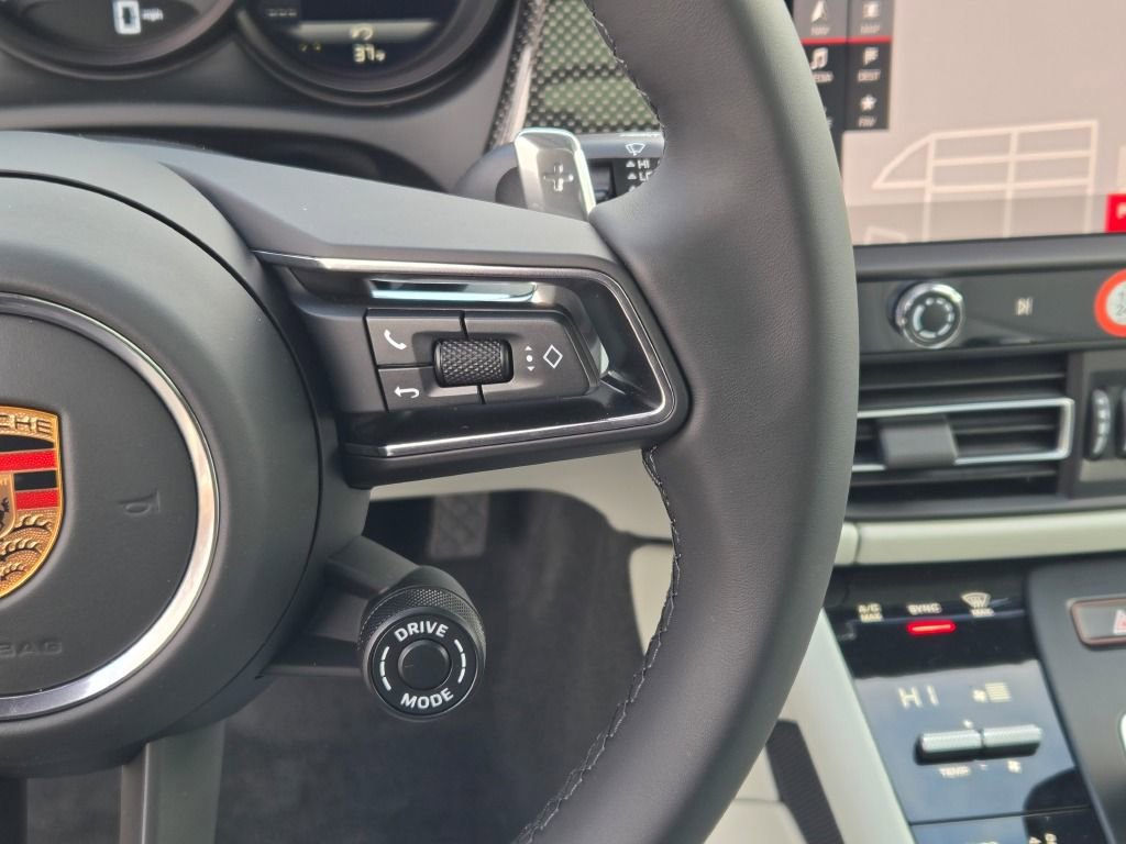 New 2026 Porsche Macan GTS image 29