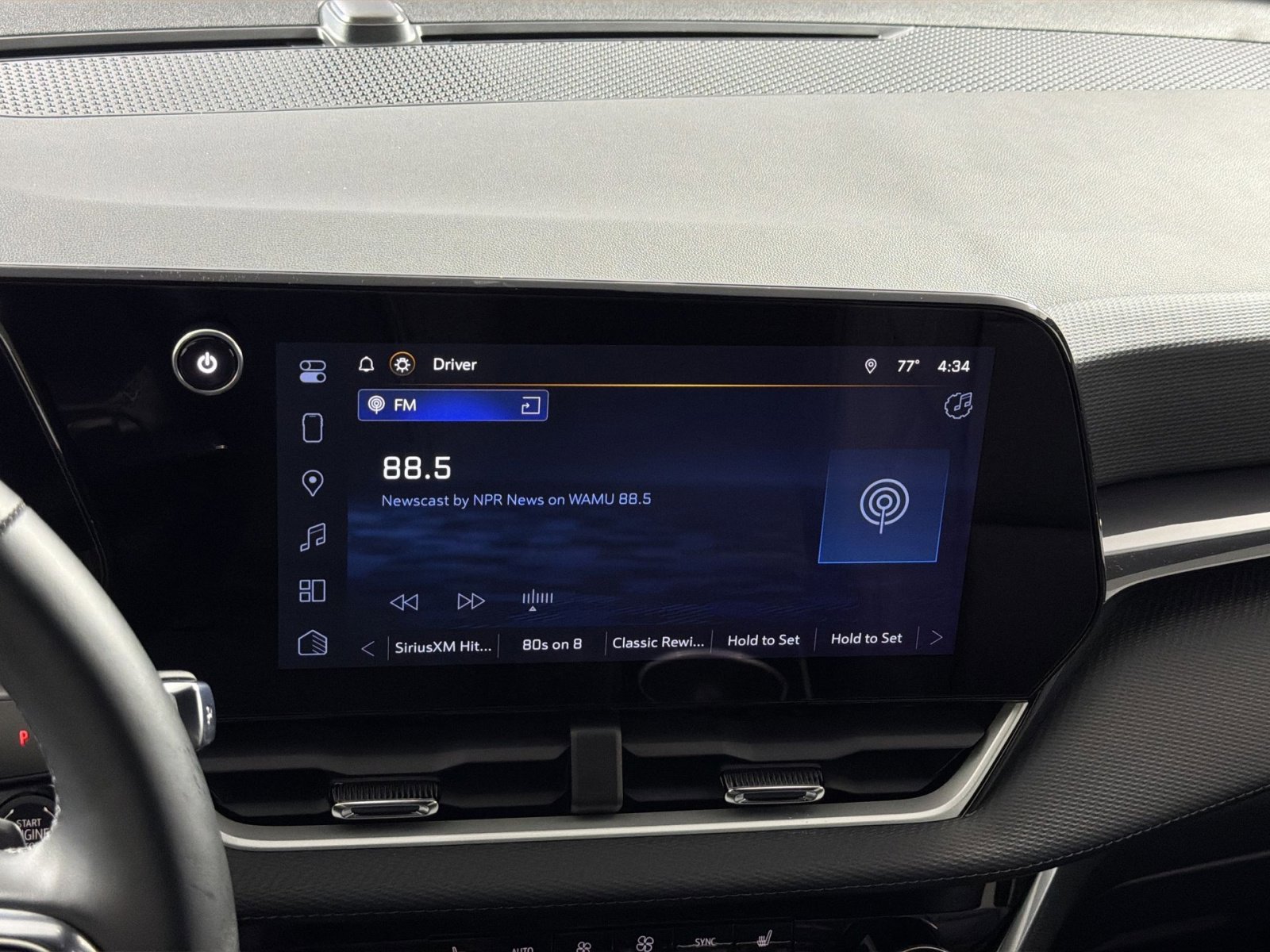 Used 2026 Chevrolet Equinox LT w/ Convenience Package II image 18