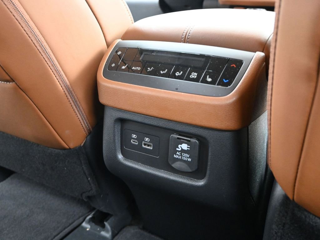 Used 2025 Nissan Pathfinder Platinum image 15