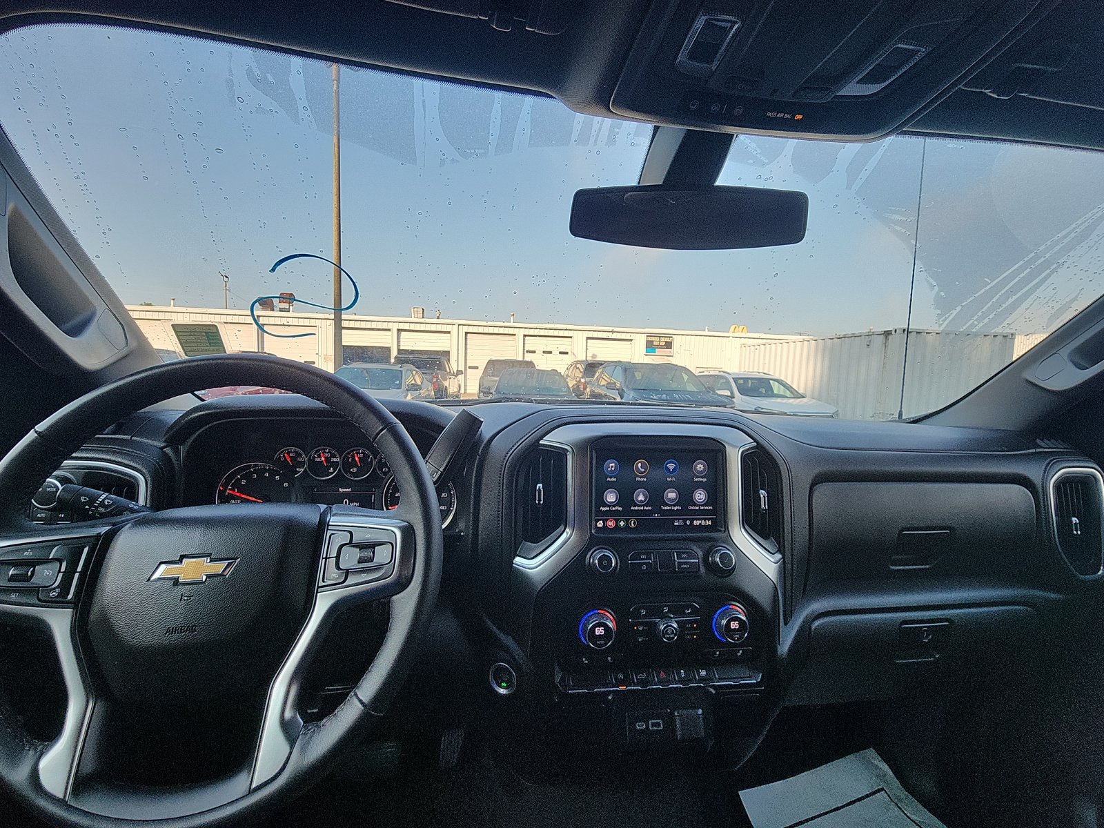 Used 2022 Chevrolet Silverado 1500 LT AWD/4WD image 17