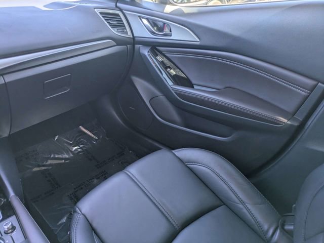 Used 2018 MAZDA MAZDA3 Touring FWD image 13