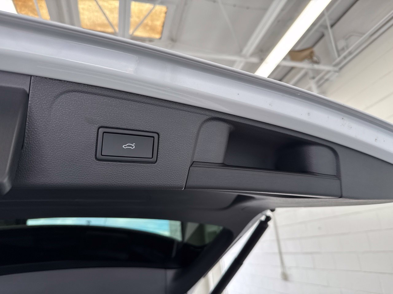 Used 2026 Volkswagen Atlas SE FWD image 13