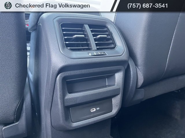 New 2025 Volkswagen Taos SE image 54