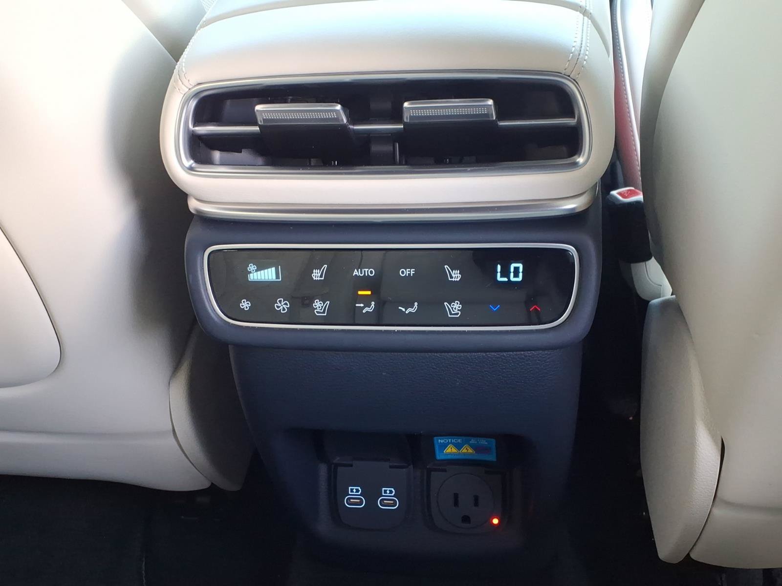 Used 2025 Genesis GV80 3.5T Prestige AWD/4WD image 15