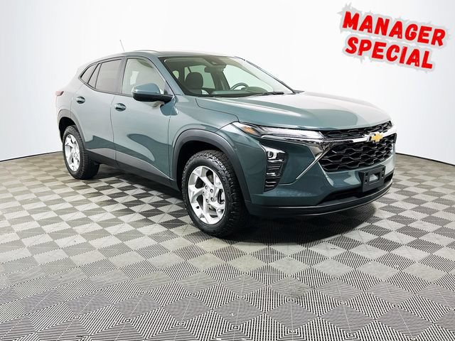 Used 2025 Chevrolet Trax LS w/ LS Convenience Package FWD image 1