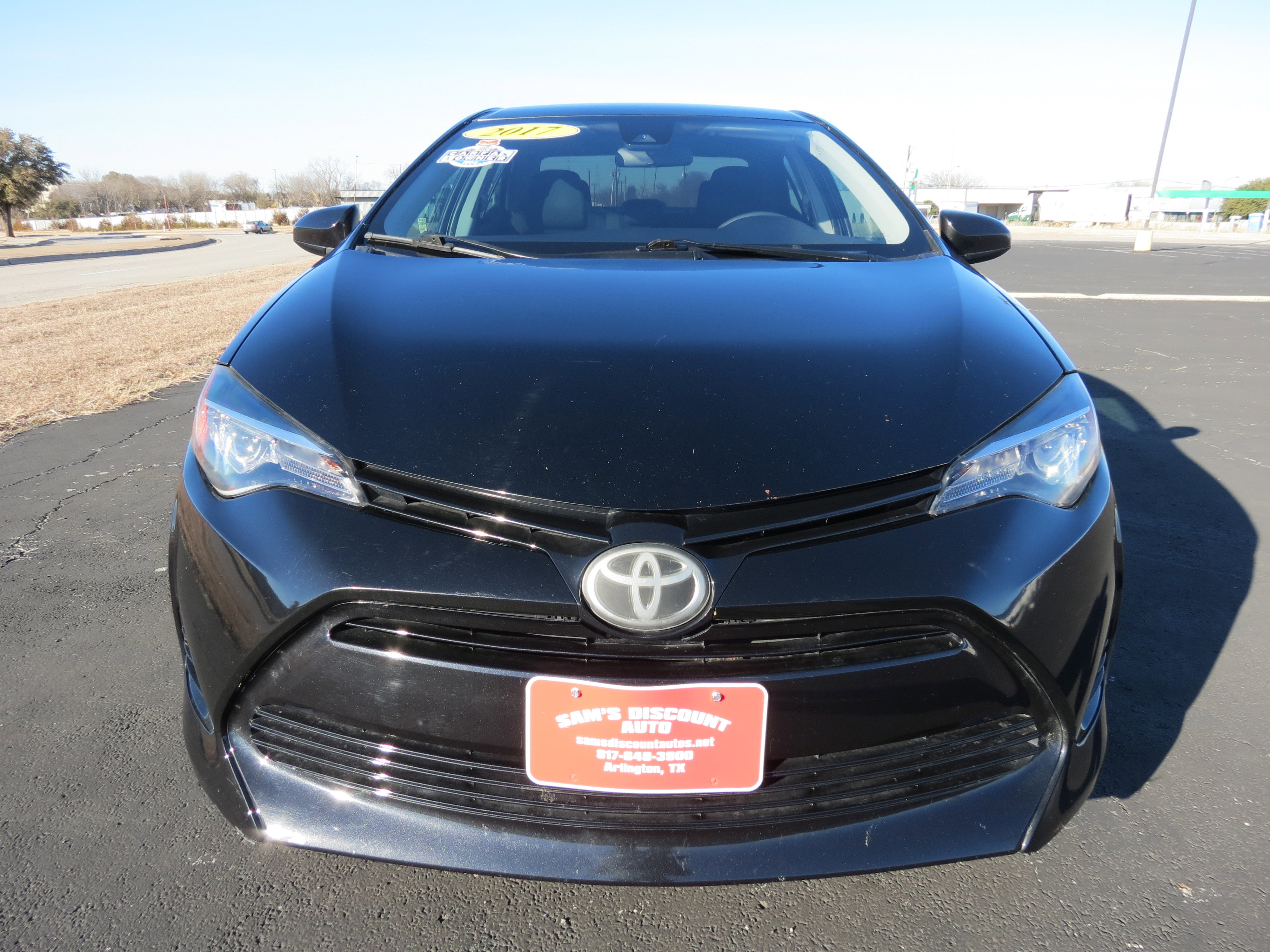 Used 2017 Toyota Corolla LE FWD image 7