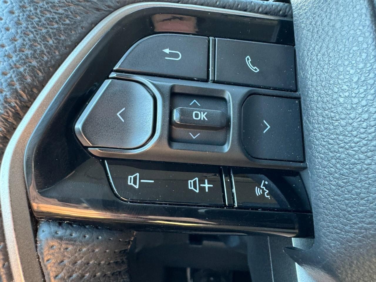 Used 2023 Toyota Tundra SR5 w/ TRD Off-Road Package image 16