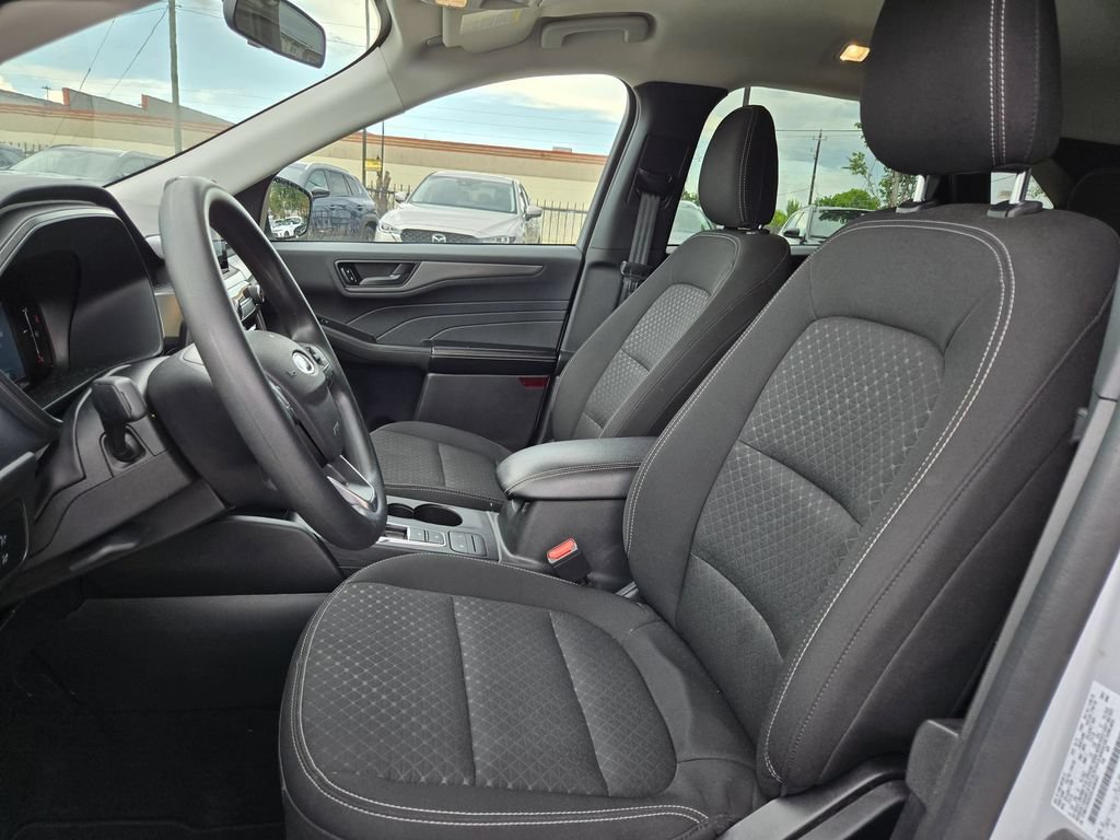Used 2025 Ford Escape Active AWD/4WD image 35