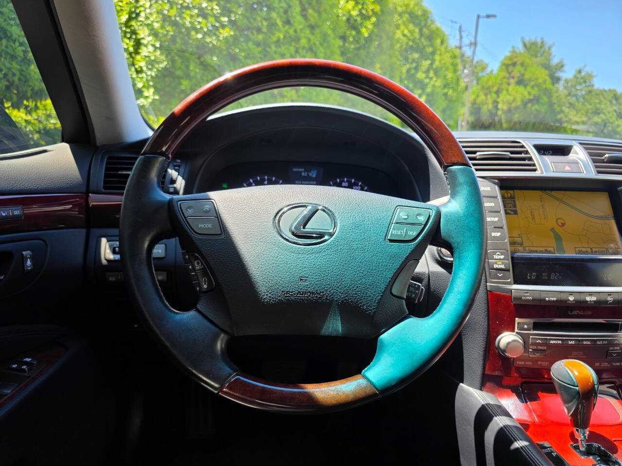 Used 2010 Lexus LS 460 RWD image 21