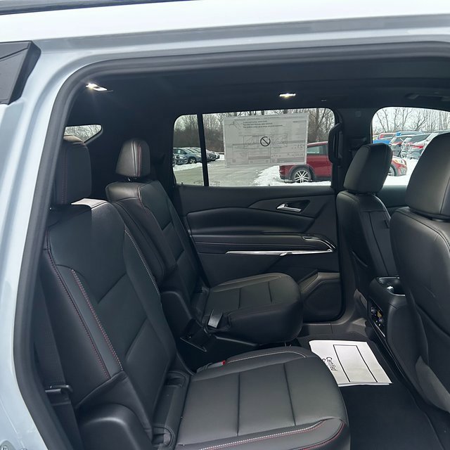 New 2026 Chevrolet Traverse Z71 w/ Driver Confidence Package image 45