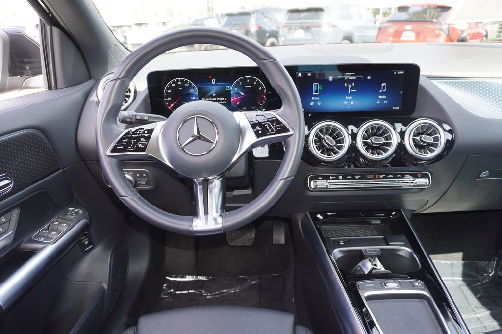Used 2025 Mercedes-Benz GLA 250 image 11