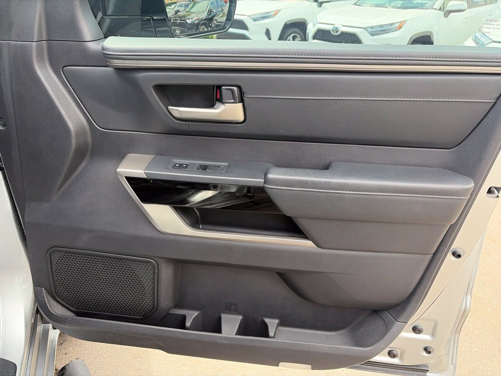Used 2022 Toyota Tundra Limited AWD/4WD image 10