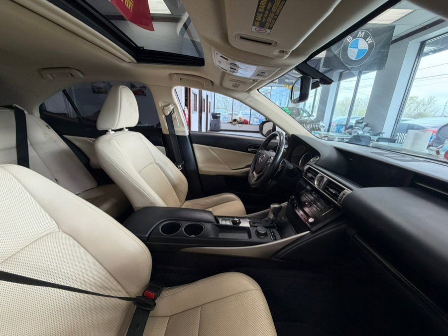 Used 2014 Lexus IS 250 w/ Premium Package RWD image 35