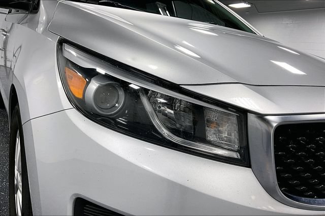 Used 2016 Kia Sedona L FWD image 29