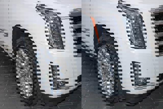 Used 2020 Cadillac Escalade Premium Luxury image 9