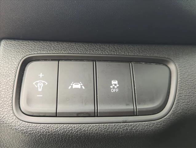 Used 2020 Hyundai Santa Fe SE w/ Cargo Package image 12