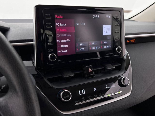 Used 2021 Toyota Corolla LE FWD image 19