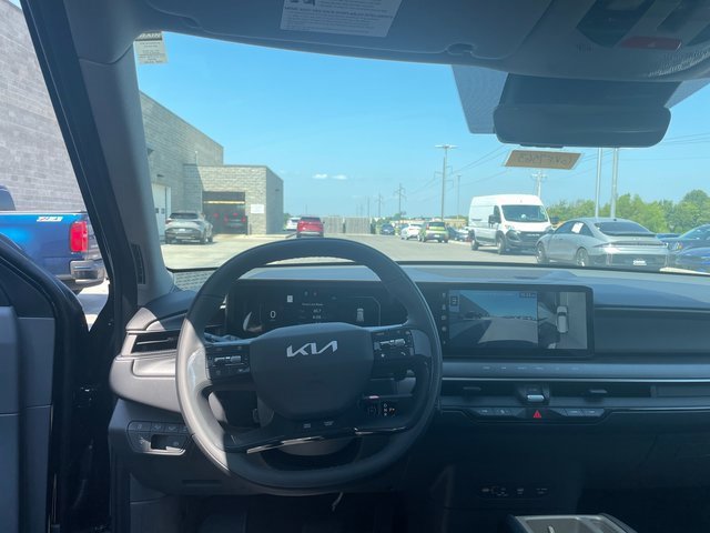 New 2026 Kia EV9 Wind image 23