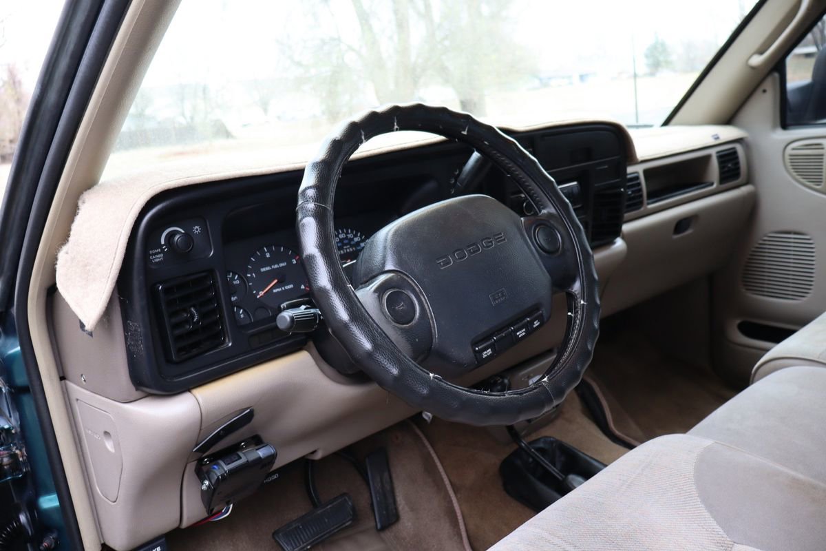 Used 1996 Dodge Ram 2500 Truck ST image 15