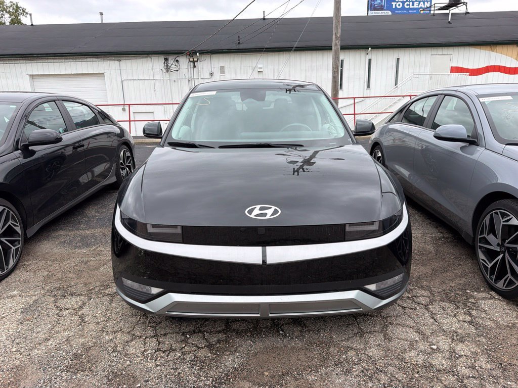 Used 2023 Hyundai Ioniq 5 SE w/ Cargo Package AWD/4WD image 6