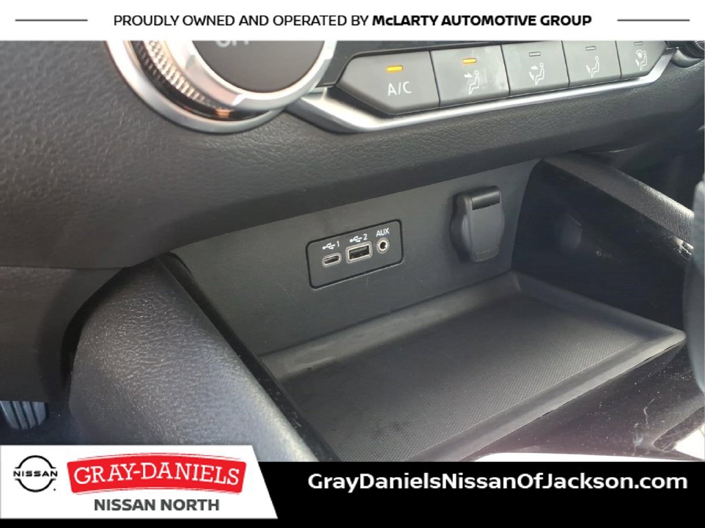 Used 2024 Nissan Altima 2.5 SV FWD image 18