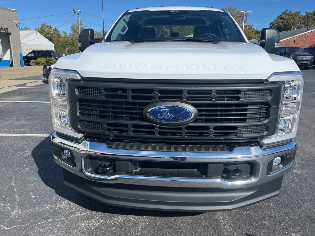 New 2026 Ford F250 XL w/ XL Chrome Package image 8