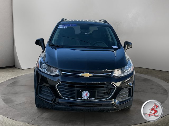 Used 2021 Chevrolet Trax LT AWD/4WD image 2