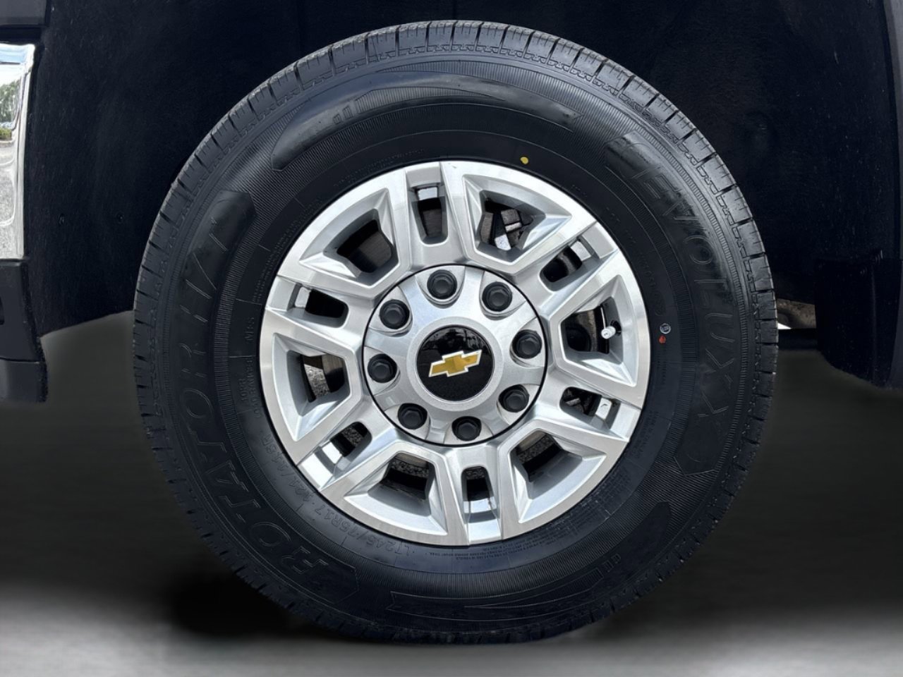 Used 2024 Chevrolet Silverado 2500 LT w/ Convenience Package image 31