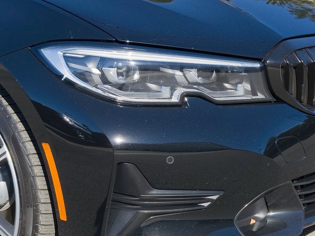 Used 2022 BMW 330i 330i w/ Driving Assistance Package image 8