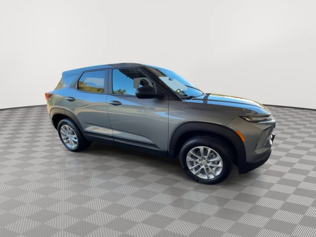 New 2026 Chevrolet TrailBlazer LS w/ LS Convenience Package AWD/4WD image 2