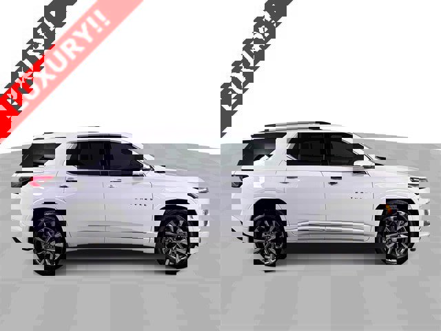 Used 2022 Chevrolet Traverse Premier image 9