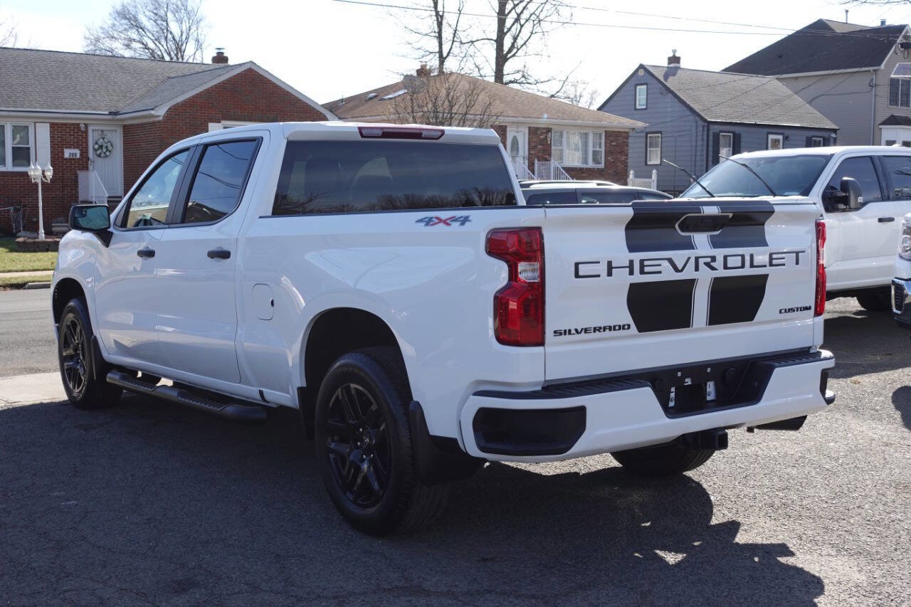 Used 2024 Chevrolet Silverado 1500 Custom w/ Rally Edition AWD/4WD image 3