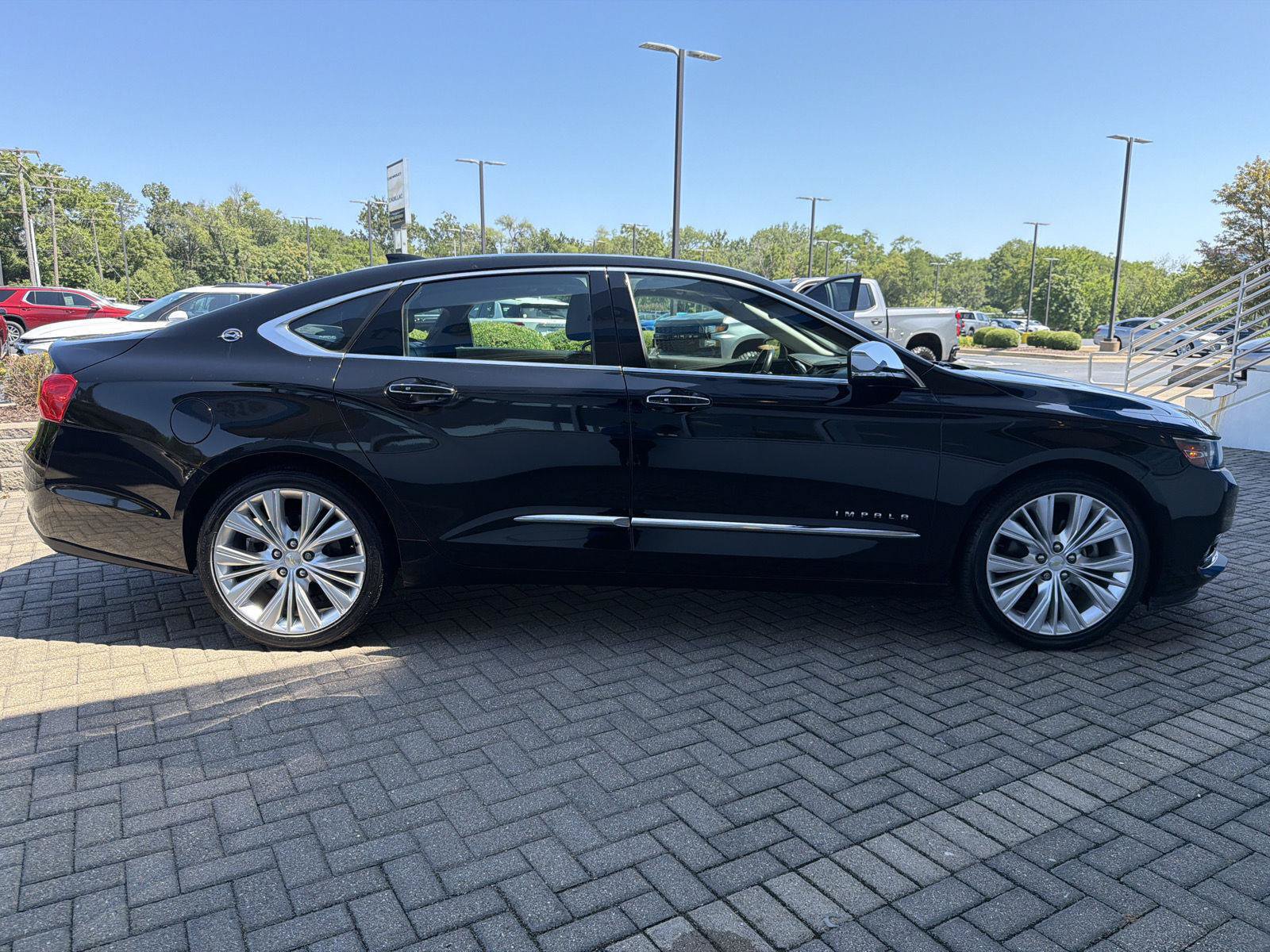 Used 2018 Chevrolet Impala Premier w/ Premier Confidence Package FWD image 6