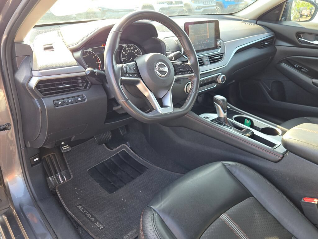 Used 2024 Nissan Altima 2.5 SR FWD image 29