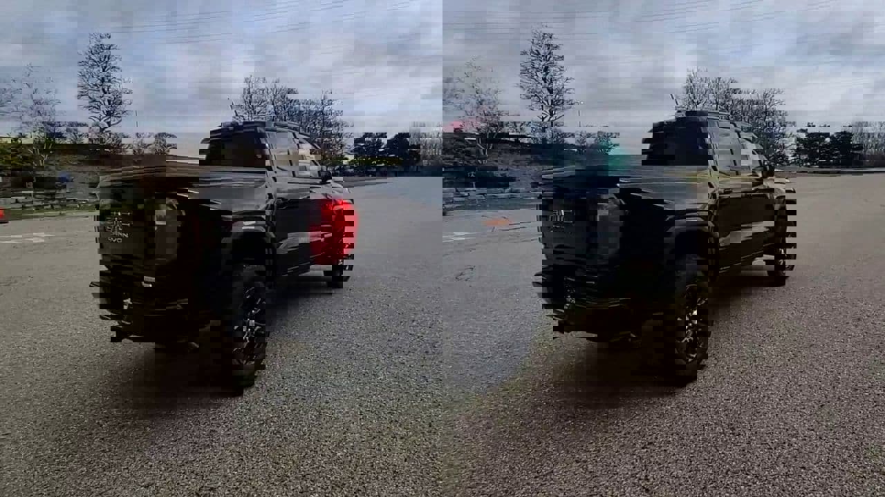 New 2024 GMC Canyon Elevation w/ Convenience Package image 43