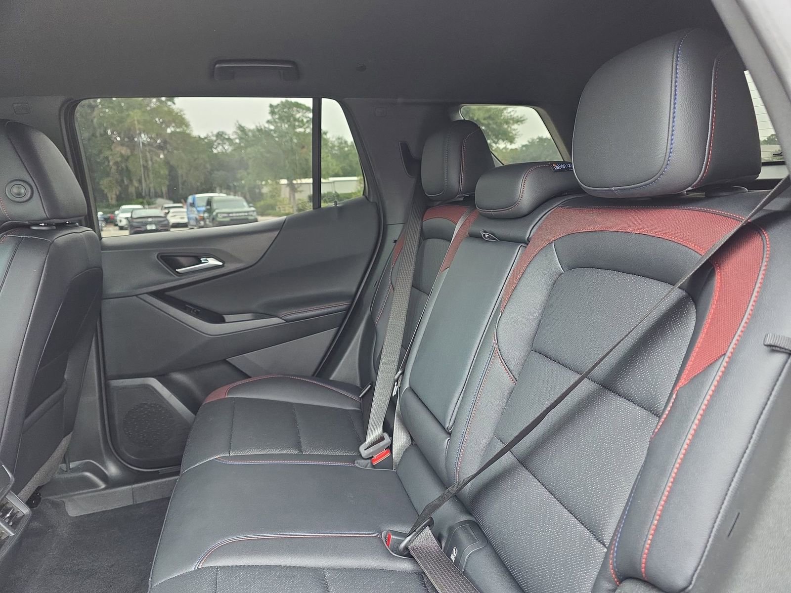 Used 2025 Chevrolet Equinox RS image 15