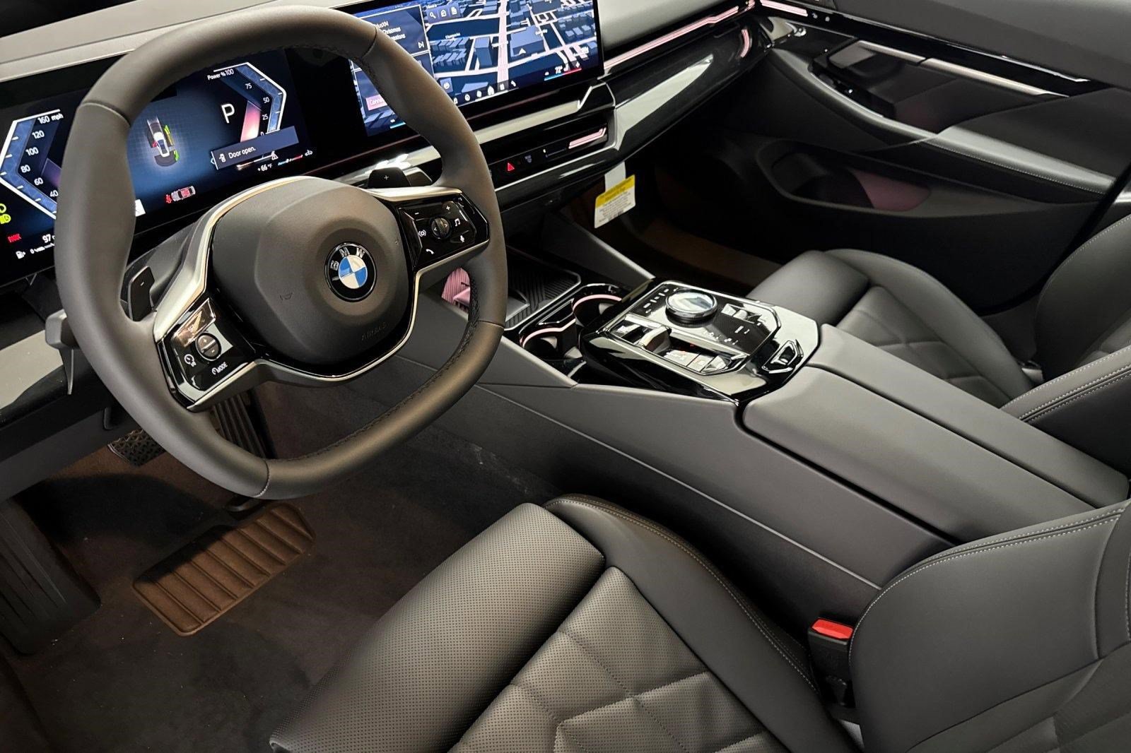 Used 2026 BMW 530i w/ Premium Package RWD image 4