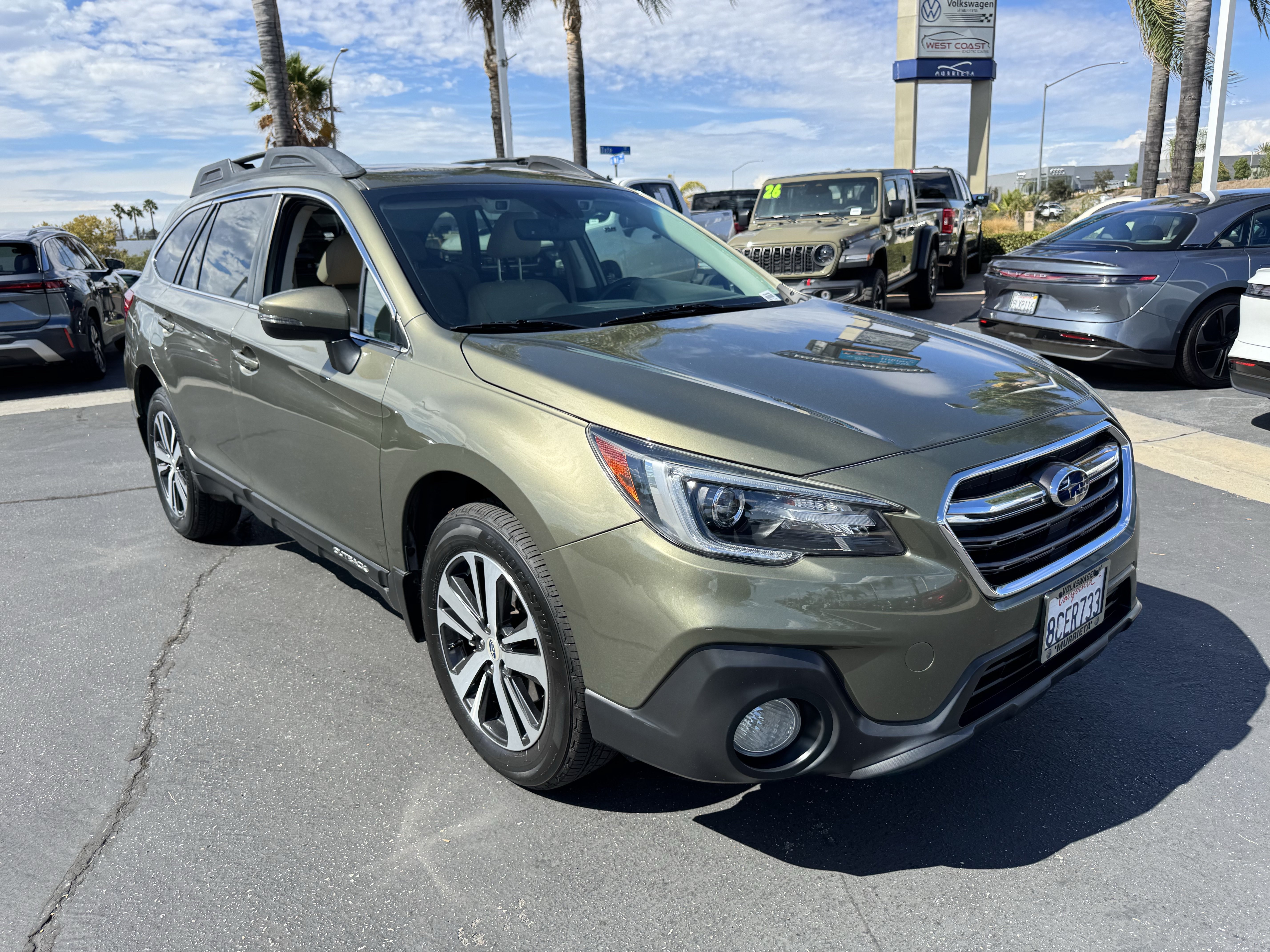 Used 2018 Subaru Outback 3.6R Limited AWD/4WD image 2
