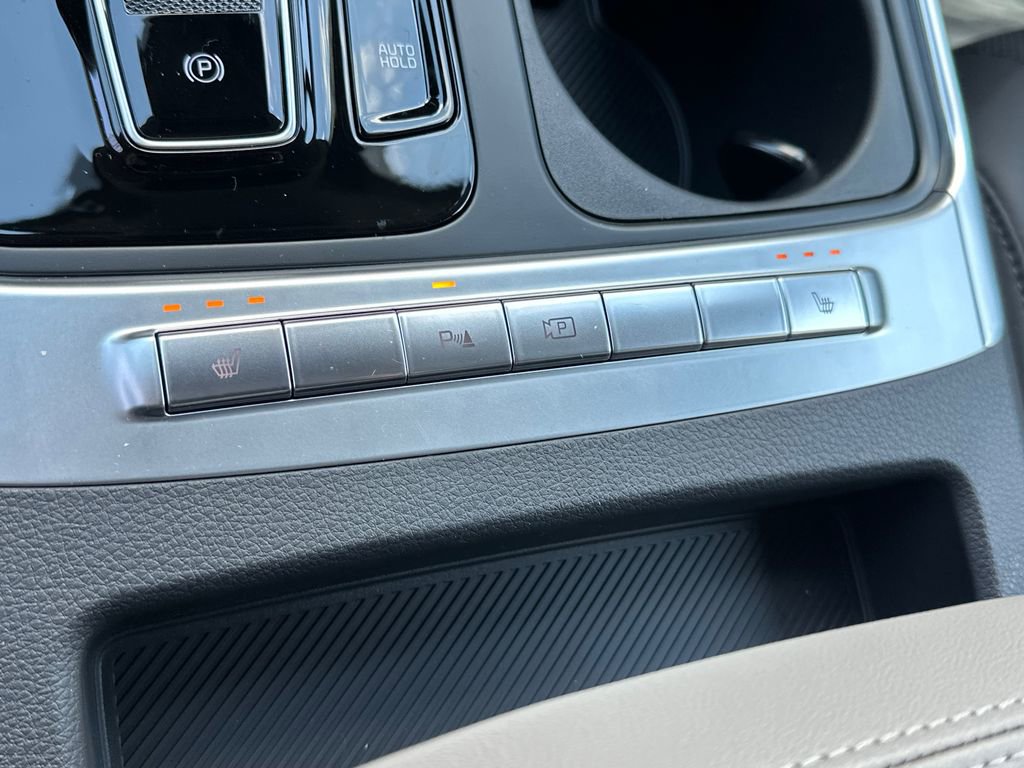New 2026 Kia Carnival EX FWD image 25