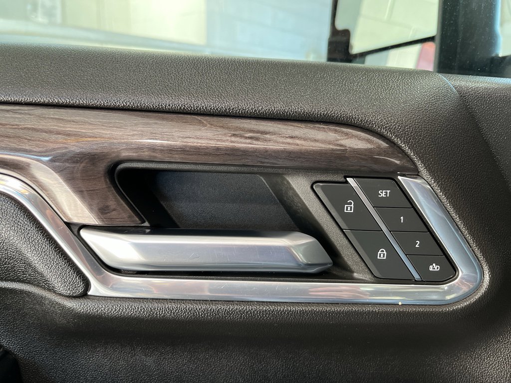 Used 2024 Chevrolet Silverado 2500 LTZ w/ LTZ Convenience Package image 29